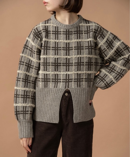 lawgy（ラウジー）の「mix pattern bicolor check rib knit / ミックスパターンバイカラーチェックリブニット（ニット/セーター・レディース・モカ/ホワイト×グレー/グレー・FREE）」の3枚目の写真