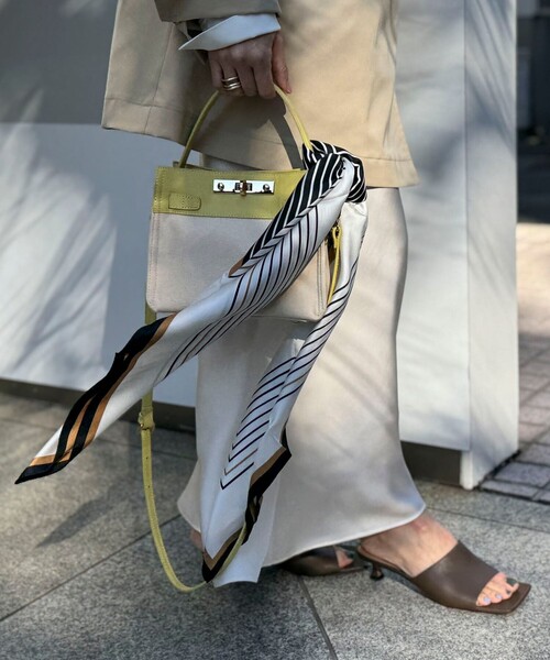 NOLLEY’S（ノーリーズ）の「HINERI　キャンバスコンビS（ショルダーバッグ・レディース・イエロー/ピンク/グレイッシュベージュ/ライトブルー・FREE）」の6枚目の写真