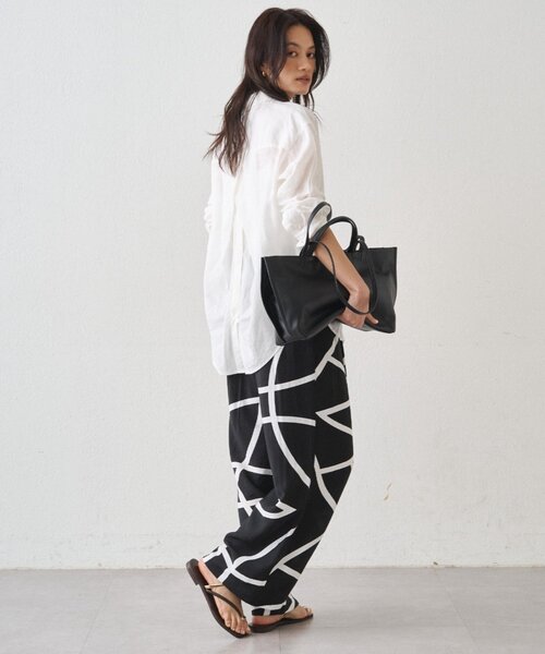 LOUNGEDRESS(ラウンジドレス)の「《累計販売2万枚/名品アイテム》リネンバックタイシャツ(シャツ/ブラウス・レディース・キャメル/グリーン/ネイビー/イエロー/オフホワイト/ブラック/ブルー・FREE)」の12枚目の写真