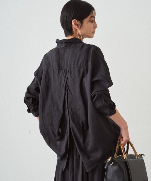LOUNGEDRESS（ラウンジドレス）の「リネンバックタイシャツ（シャツ/ブラウス・レディース・キャメル/グリーン/ネイビー/イエロー/オフホワイト/ブラック/ブルー・FREE）」の17枚目の写真