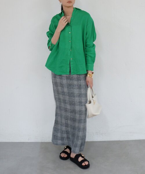 LOUNGEDRESS（ラウンジドレス）の「リネンバックタイシャツ（シャツ/ブラウス・レディース・キャメル/グリーン/ネイビー/イエロー/オフホワイト/ブラック/ブルー・FREE）」の12枚目の写真