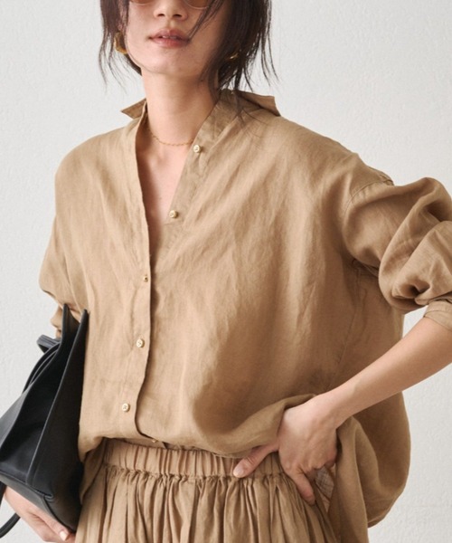 LOUNGEDRESS（ラウンジドレス）の「リネンバックタイシャツ（シャツ/ブラウス・レディース・キャメル/グリーン/ネイビー/イエロー/オフホワイト/ブラック/ブルー・FREE）」の7枚目の写真