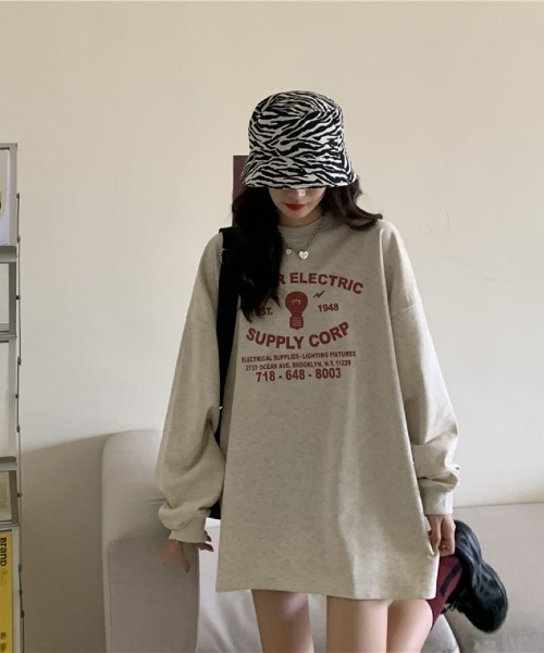 Ritzy(リッツィー)の「オーバーサイズロング T シャツ(Tシャツ/カットソー・レディース・グレー/チャコール・FREE)」の5枚目の写真