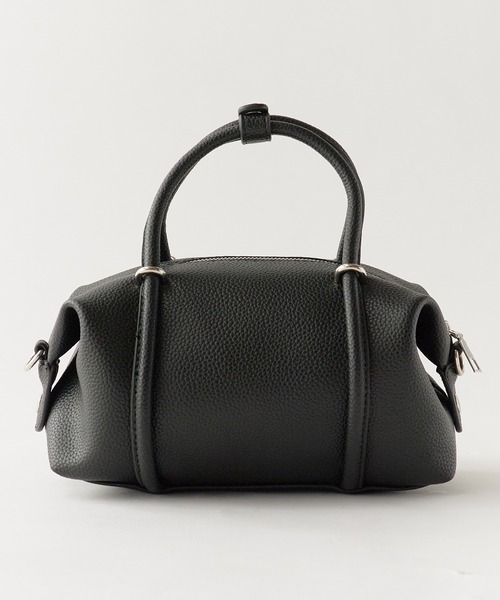 AO2(アオズ)の「Round-Shaped Faux Leather 2-Way Handbag / ラウンド型 フェイクレザー 2WAYハンドバッグ 秋 秋服 2026年秋冬(ショルダーバッグ・レディース・グレー/ブラック/ホワイト/ブラウン/ベージュ・FREE)」の7枚目の写真