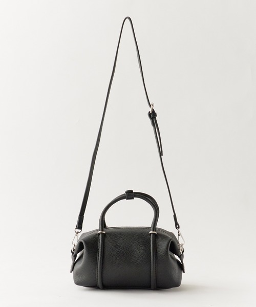 AO2(アオズ)の「Round-Shaped Faux Leather 2-Way Handbag / ラウンド型 フェイクレザー 2WAYハンドバッグ 秋 秋服 2026年秋冬(ショルダーバッグ・レディース・グレー/ブラック/ホワイト/ブラウン/ベージュ・FREE)」の9枚目の写真