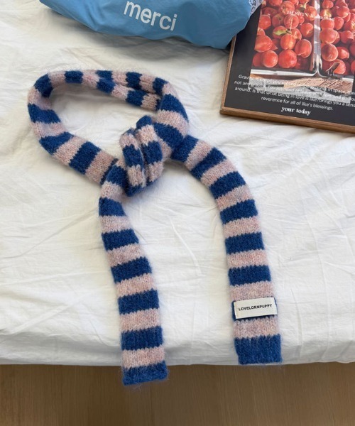 Vipoa(ヴィポア)の「ボーダーロングスキニーマフラー(マフラー・レディース・レッド系その他/ブラック/グレー系その他/ブルー・FREE)」の3枚目の写真