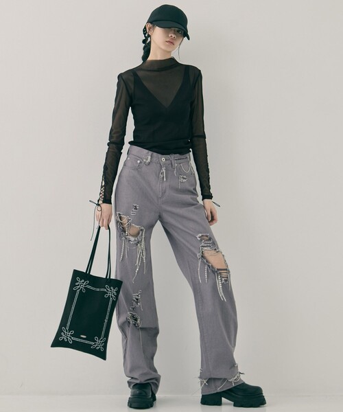 tanakadaisuke(タナカダイスケ)の「【tanakadaisuke/タナカダイスケ】Rhinestone frame tote bag/ラインストーンフレームトートバッグ(トートバッグ・レディース・ブラック/グレー・FREE)」の4枚目の写真
