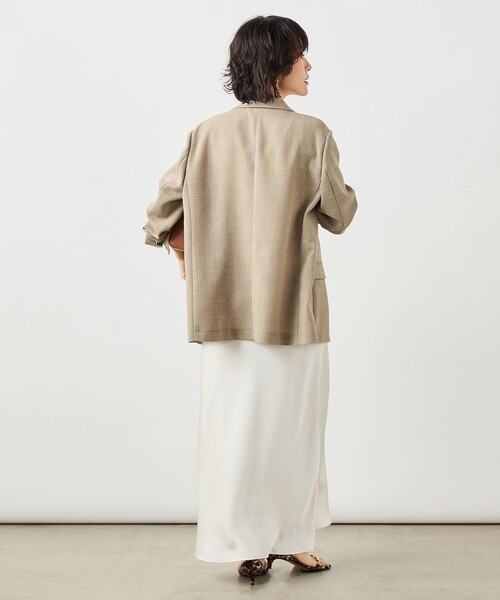 NOLLEY’S Sophi（ノーリーズソフィ）の「ウォッシャブルリネンライクオーバージャケット（テーラードジャケット・レディース・ブラック/ベージュ・38/36）」の5枚目の写真