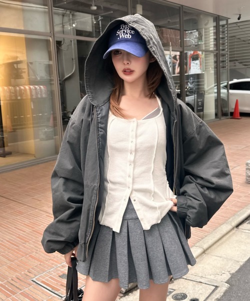 RAY CASSIN（レイカズン）の「オーバーサイズフードダブルジップパーカー / ブルゾン（ブルゾン・レディース・グレー/ベージュ/ネイビー・FREE）」の3枚目の写真