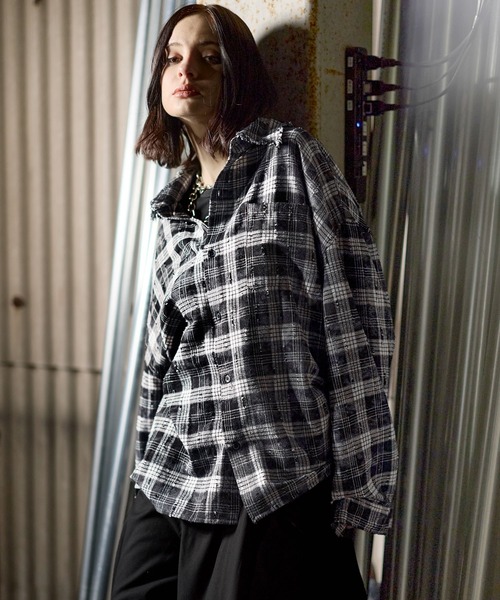 ERAR（エラー）の「【ERAR】ハイダメージクラッシュ加工オーバーサイズチェックシャツ（シャツ/ブラウス・メンズ・ブラック/ホワイト/レッド・S/M/L/XL）」の22枚目の写真