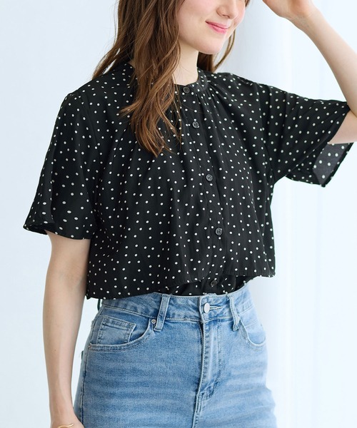 alotta(アロッタ)の「前後2WAYケープ風ブラウス(シャツ/ブラウス・レディース・ライトベージュ/ブラック系その他/ライトグリーン/スミクロ・M/L/LL)」の1枚目の写真