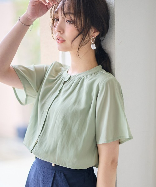 alotta(アロッタ)の「前後2WAYケープ風ブラウス(シャツ/ブラウス・レディース・ライトベージュ/ブラック系その他/ライトグリーン/スミクロ・M/L/LL)」の4枚目の写真