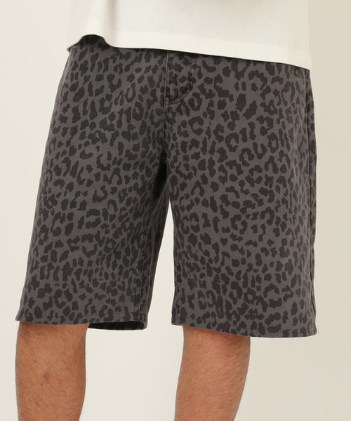 atmos(アトモス)の「atmos Leopard Pattern Baggy Shorts / アトモス レオパード パターン バギー ショーツ(デニムパンツ・メンズ・ブラック/カーキ/ブルー・M/L/XL/XXL)」の1枚目の写真