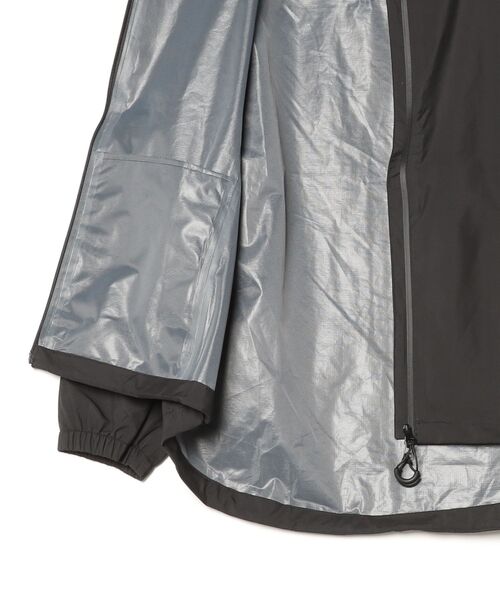 rehacer(レアセル)の「rehacer : Cloud Shell Jacket / クラウド シェル ジャケット(マウンテンパーカー・メンズ・ブラック/グレー・X-LARGE/MEDIUM/SMALL)」の22枚目の写真