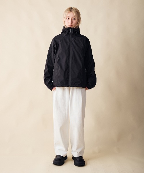 rehacer(レアセル)の「rehacer : Cloud Shell Jacket / クラウド シェル ジャケット(マウンテンパーカー・メンズ・ブラック/グレー・X-LARGE/MEDIUM/SMALL)」の17枚目の写真
