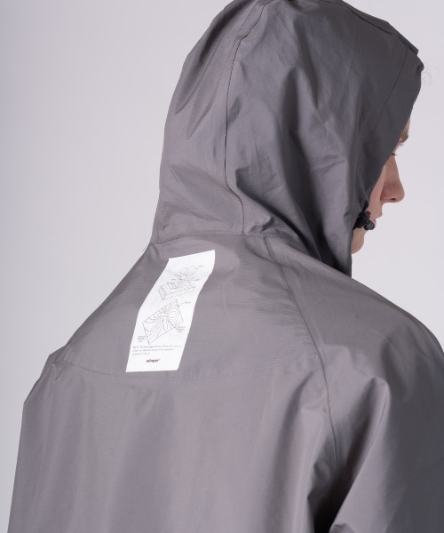 rehacer(レアセル)の「rehacer : Cloud Shell Jacket / クラウド シェル ジャケット(マウンテンパーカー・メンズ・ブラック/グレー・X-LARGE/MEDIUM/SMALL)」の5枚目の写真