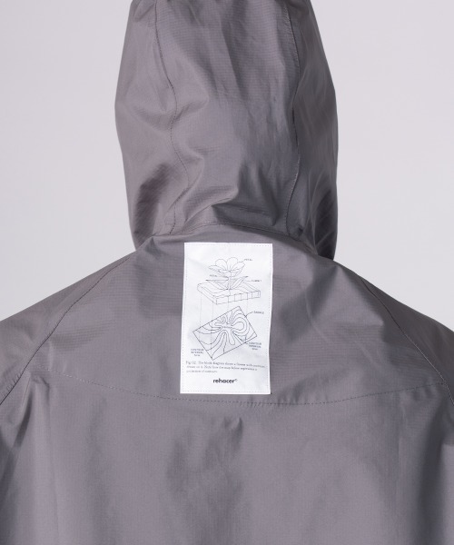 rehacer(レアセル)の「rehacer : Cloud Shell Jacket / クラウド シェル ジャケット(マウンテンパーカー・メンズ・ブラック/グレー・X-LARGE/MEDIUM/SMALL)」の6枚目の写真