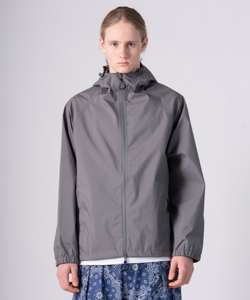 rehacer(レアセル)の「rehacer : Cloud Shell Jacket / クラウド シェル ジャケット(マウンテンパーカー・メンズ・ブラック/グレー・X-LARGE/MEDIUM/SMALL)」の10枚目の写真