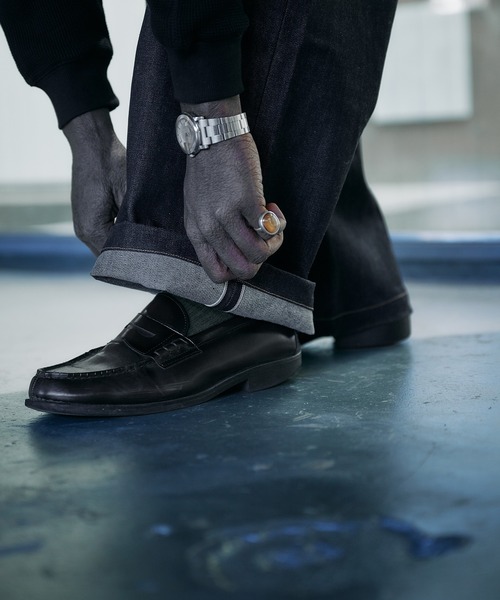 ANDER HUNK（アンダーハンク）の「14oz Selvege Wide Straight Denim / 14オンスセルビッジワイドストレートデニム（デニムパンツ・メンズ・ライトインディゴブルー/ブラック・MEDIUM/SMALL/LARGE）」の6枚目の写真