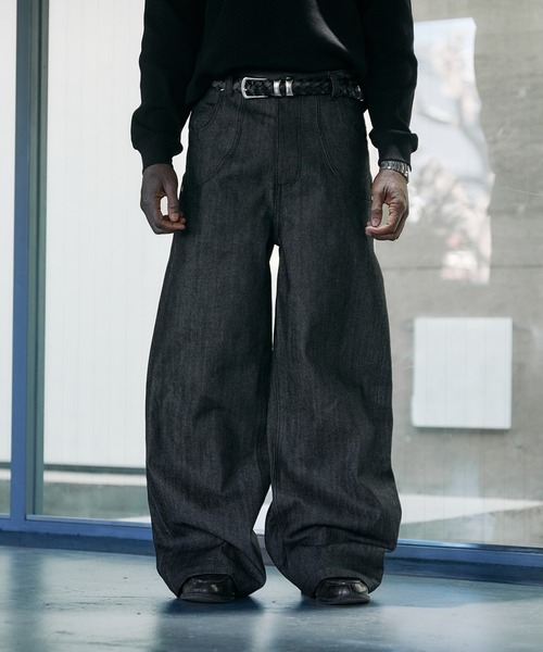 ANDER HUNK(アンダーハンク)の「14oz Selvege Wide Straight Denim / 14オンスセルビッジワイドストレートデニム(デニムパンツ・メンズ・ライトインディゴブルー/ブラック・MEDIUM/SMALL/LARGE)」の3枚目の写真