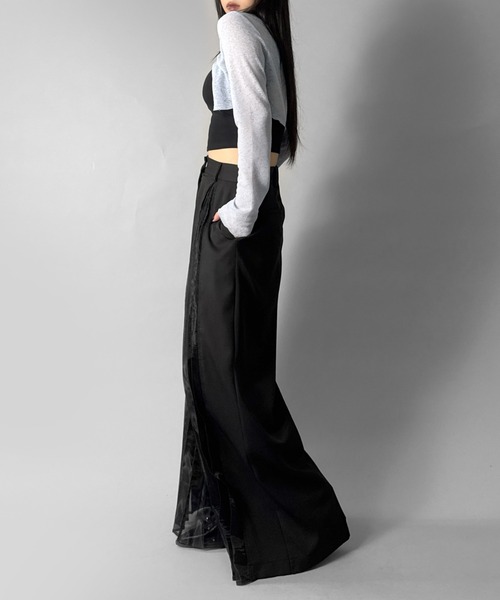 LVEU.（ラブユ.）の「【LVEU.】パールデザインクロップドカーディガン / トップス カーディガン カーデ  長袖 クロップド ショート シンプル パール ブラック ホワイト ライトブルー ZOZOTOWN限定（カーディガン/ボレロ・レディース・ホワイト/ライトブルー/ブラック・FREE）」の6枚目の写真