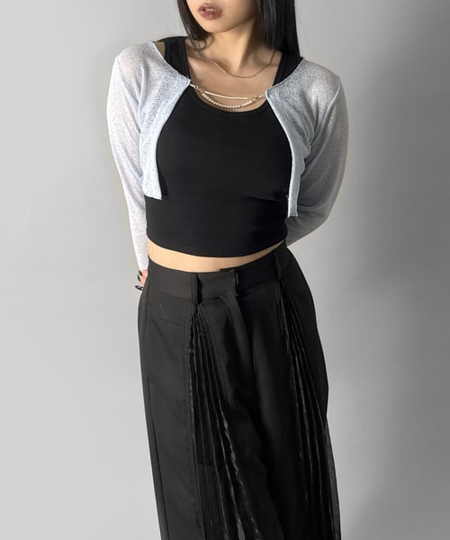 LVEU.（ラブユ.）の「【LVEU.】パールデザインクロップドカーディガン / トップス カーディガン カーデ  長袖 クロップド ショート シンプル パール ブラック ホワイト ライトブルー ZOZOTOWN限定（カーディガン/ボレロ・レディース・ホワイト/ライトブルー/ブラック・FREE）」の9枚目の写真