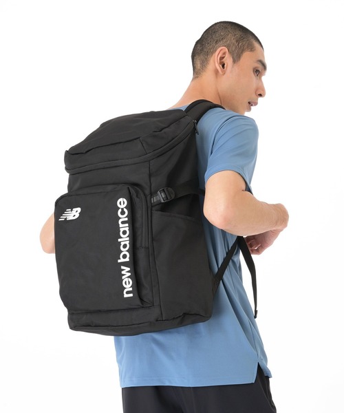 NEW BALANCE(ニューバランス)の「トップローディングバックパック30L(バックパック/リュック・メンズ・ブラック×ゴールド/ブラック×ホワイト・ONE SIZE)」の13枚目の写真