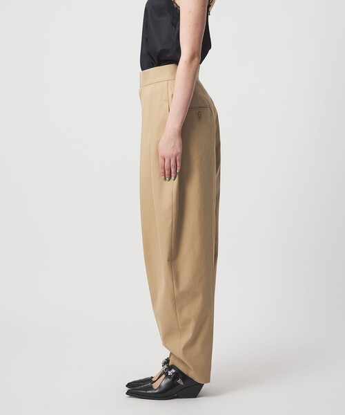 ASTRAET(アストラット)の「<ASTRAET>2タック カーブ ワイドパンツ(その他パンツ・レディース・ブラック/ベージュ・0/2/1)」の7枚目の写真