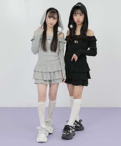 ANAP GiRL(アナップガール)の「袖2WAY 肩アキ ティアード ワンピース(ワンピース・キッズ・ブラック/ライトグレー・XS/S/M)」の4枚目の写真