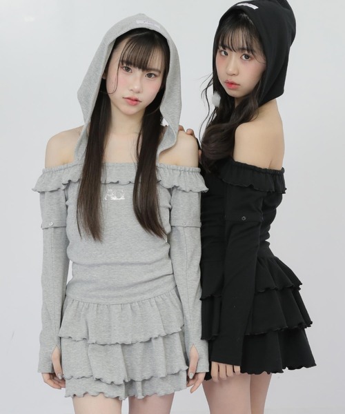 ANAP GiRL(アナップガール)の「袖2WAY 肩アキ ティアード ワンピース(ワンピース・キッズ・ブラック/ライトグレー・XS/S/M)」の3枚目の写真