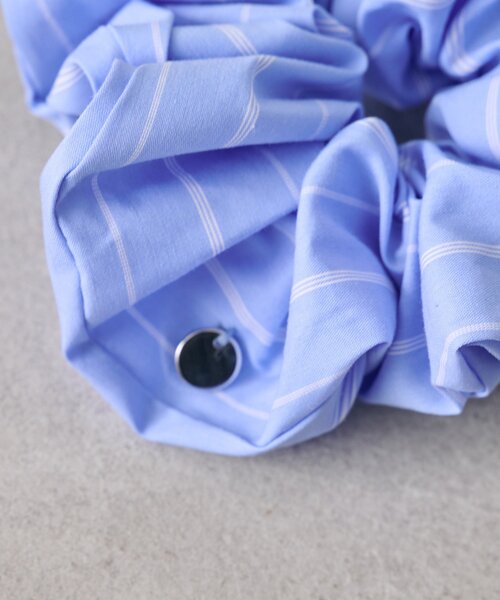 mystic（ミスティック）の「チャーム付きストライプシュシュ（シュシュ・レディース・オフホワイト/ブルー・ONE SIZE）」の13枚目の写真