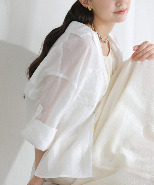 La TOTALITE（ラトータリテ）の「【洗える】リネンブレンドシアーシャツ（シャツ/ブラウス・レディース・ホワイト/グリーン/ダークパープル・FREE）」の11枚目の写真