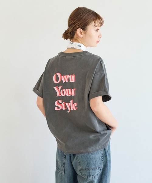 BAYFLOW（ベイフロー）の「[ヴィンテージ感のある風合い]ピグメントロゴ半袖Tシャツ（Tシャツ/カットソー・レディース・ブルー/オフホワイト/チャコール/ブラウン/ブラウン系/モーブ系・MEDIUM/SMALL）」の17枚目の写真