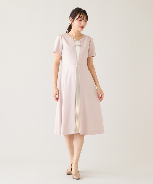 Rose Tiara(ローズティアラ)の「【接触冷感/防シワ/イージーケア】フロントリボンワンピース(ワンピース・レディース・ネイビー/ベージュ/ピンク・42/40/38/46)」の4枚目の写真