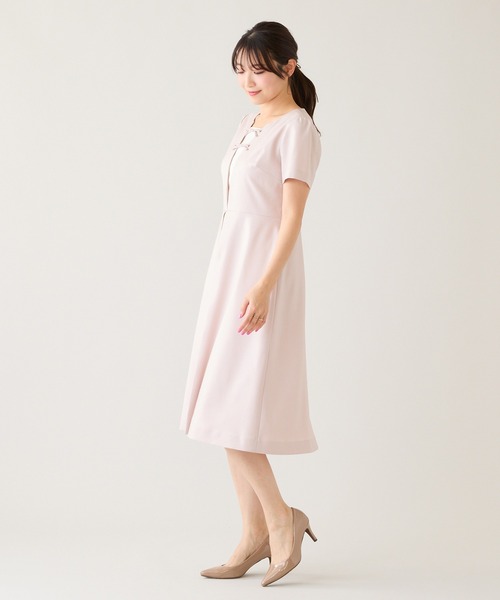 Rose Tiara(ローズティアラ)の「【接触冷感/防シワ/イージーケア】フロントリボンワンピース(ワンピース・レディース・ネイビー/ベージュ/ピンク・42/40/38/46)」の8枚目の写真