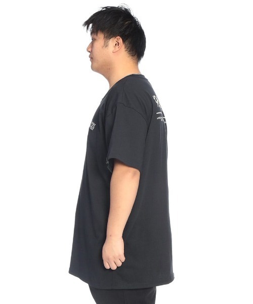 UNDER ARMOUR(アンダーアーマー)の「Tシャツ 半袖 HW COTTON GRAPHIC SS メンズ 大きいサイズ LOOSE ヘビーウエイト グラフィックロゴ クルーネック カットソー UNDER ARMOUR (アンダーアーマー)(Tシャツ/カットソー・メンズ・ホワイト/ブラック・3XL/4XL/5XL)」の18枚目の写真