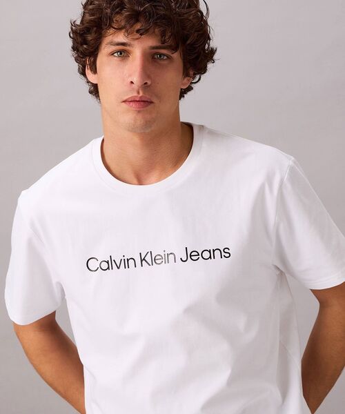 Calvin Klein(カルバン・クライン)の「【ユニセックス】ロゴショートスリーブTシャツ(Tシャツ/カットソー・メンズ・ホワイト/ブルー/ブラック・XL/S/M/L)」の6枚目の写真