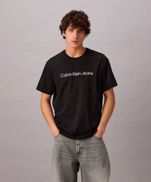Calvin Klein(カルバン・クライン)の「【ユニセックス】ロゴショートスリーブTシャツ(Tシャツ/カットソー・メンズ・ホワイト/ブルー/ブラック・XL/S/M/L)」の15枚目の写真