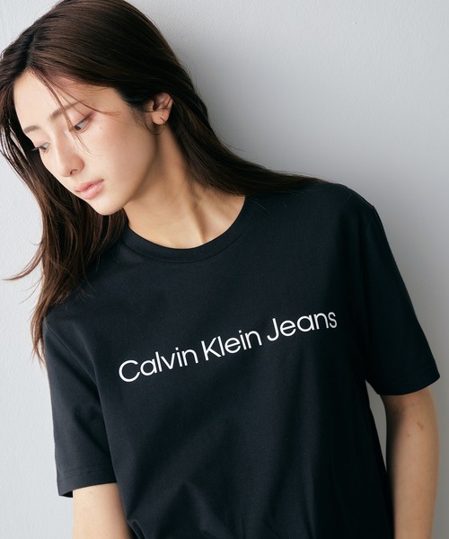 Calvin Klein(カルバン・クライン)の「【ユニセックス】ロゴショートスリーブTシャツ(Tシャツ/カットソー・メンズ・ホワイト/ブルー/ブラック・XL/S/M/L)」の3枚目の写真