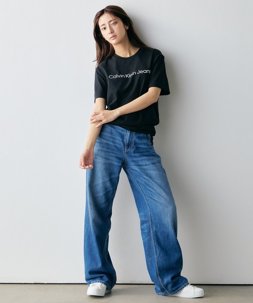 Calvin Klein(カルバン・クライン)の「【ユニセックス】ロゴショートスリーブTシャツ(Tシャツ/カットソー・メンズ・ホワイト/ブルー/ブラック・XL/S/M/L)」の20枚目の写真