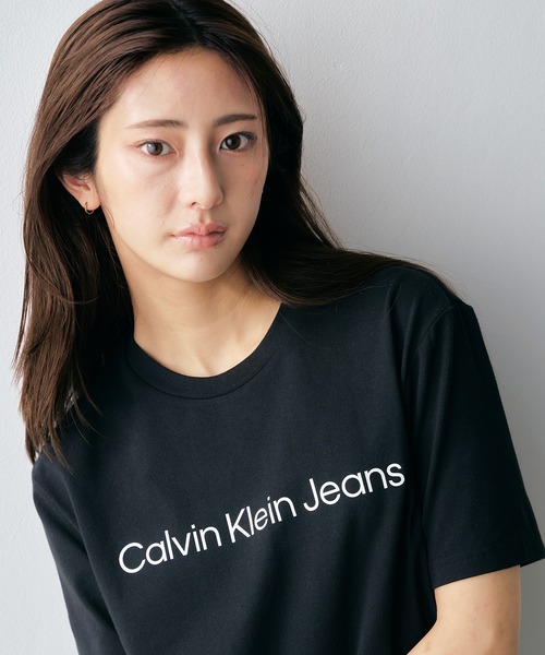 Calvin Klein(カルバン・クライン)の「【ユニセックス】ロゴショートスリーブTシャツ(Tシャツ/カットソー・メンズ・ホワイト/ブルー/ブラック・XL/S/M/L)」の16枚目の写真