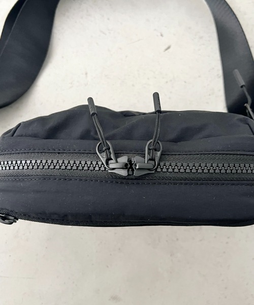 THE NORTH FACE（ザノースフェイス）の「【国内未発売】THE NORTH FACE(ザ・ノースフェイス)/ボディバッグ ウエストポーチ ヒップサック ロゴプリント/LINDEN HIP SACK（ボディバッグ/ウエストポーチ・レディース・ブラック/クリーム/ライトブルー・FREE）」の22枚目の写真