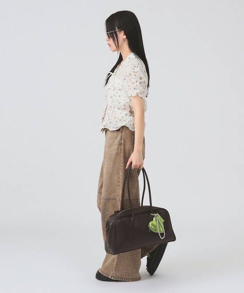 Ray BEAMS(レイビームス)の「フェイクレザー ボストンバッグ(ボストンバッグ・レディース・ダークブラウン/ブラック・ONE SIZE)」の9枚目の写真