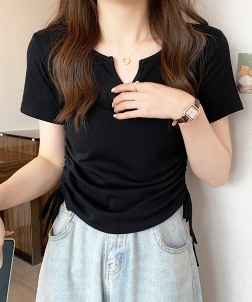SallyLunn(サリーラン)の「サイドシャーリングキーネックTシャツ(Tシャツ/カットソー・レディース・ピンク/ホワイト/ブラック・LARGE/MEDIUM)」の4枚目の写真