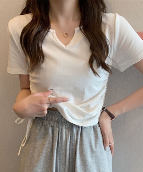 SallyLunn(サリーラン)の「サイドシャーリングキーネックTシャツ(Tシャツ/カットソー・レディース・ピンク/ホワイト/ブラック・LARGE/MEDIUM)」の13枚目の写真