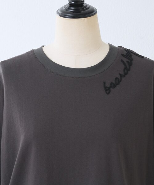 BEARDSLEY(ビアズリー)の「エンブロイダリーTシャツ(Tシャツ/カットソー・レディース・ダークグレー・FREE)」の6枚目の写真