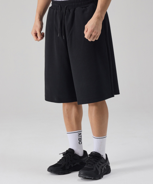 NTBC(エヌティービーシー)の「ヘビーコットンワイドフィットバミューダパンツ_2COLOR(その他パンツ・レディース・ブラック/ライトグレー・MEDIUM/LARGE/X-LARGE)」の3枚目の写真