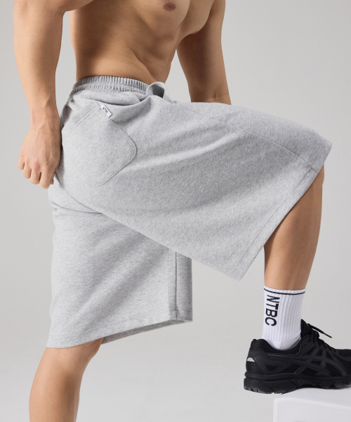 NTBC(エヌティービーシー)の「ヘビーコットンワイドフィットバミューダパンツ_2COLOR(その他パンツ・レディース・ブラック/ライトグレー・MEDIUM/LARGE/X-LARGE)」の6枚目の写真