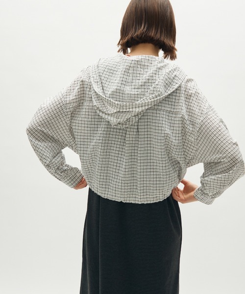 full/fill.(フルフィル)の「check hoodie short blouse / チェックフーディーショートブラウス(シャツ/ブラウス・レディース・ブラック/ホワイト・FREE)」の6枚目の写真