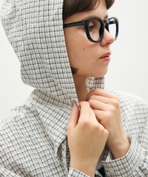 full/fill.(フルフィル)の「check hoodie short blouse / チェックフーディーショートブラウス(シャツ/ブラウス・レディース・ブラック/ホワイト・FREE)」の10枚目の写真